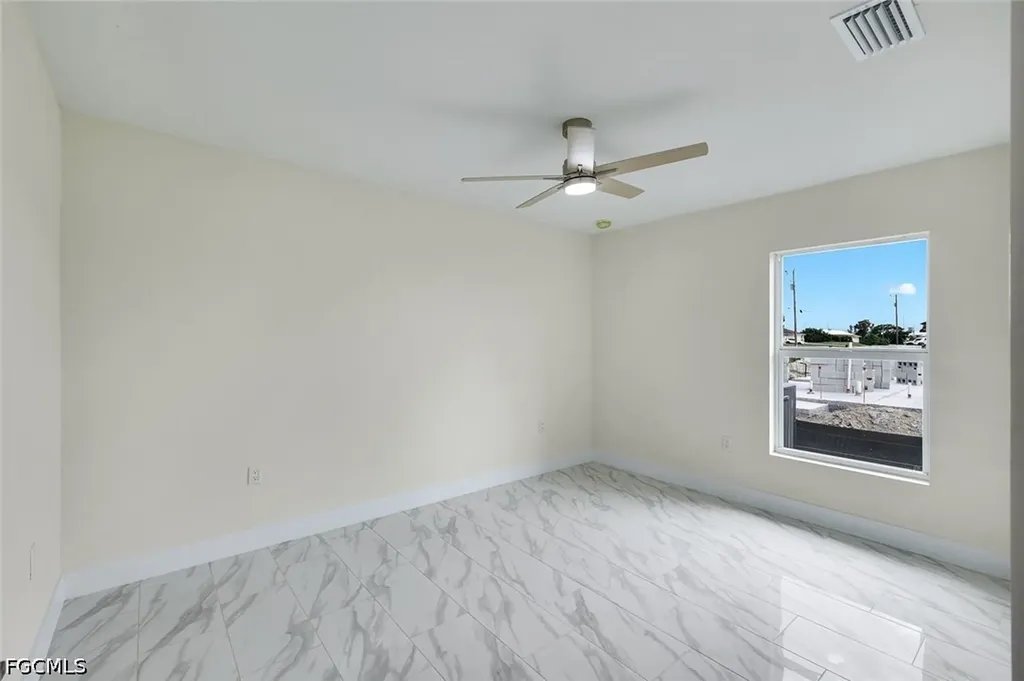 2622 NE 1st Place Cape Coral FL 33909