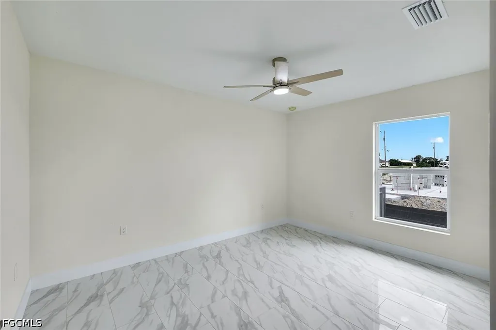 2622 NE 1st Place Cape Coral FL 33909