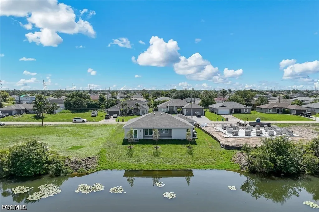 2622 NE 1st Place Cape Coral FL 33909