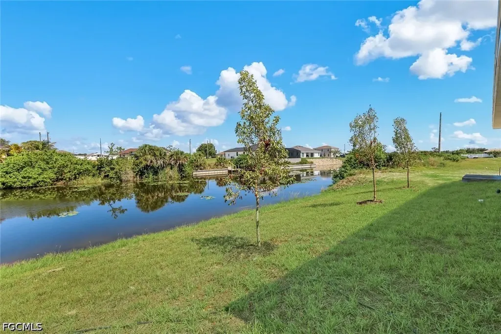 2622 NE 1st Place Cape Coral FL 33909