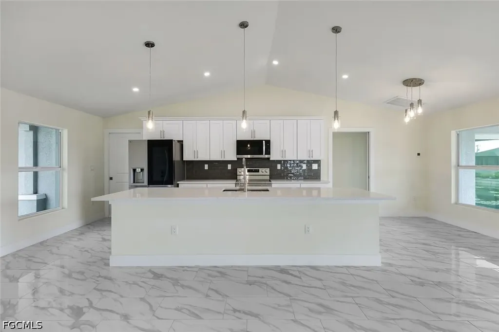 2622 NE 1st Place Cape Coral FL 33909