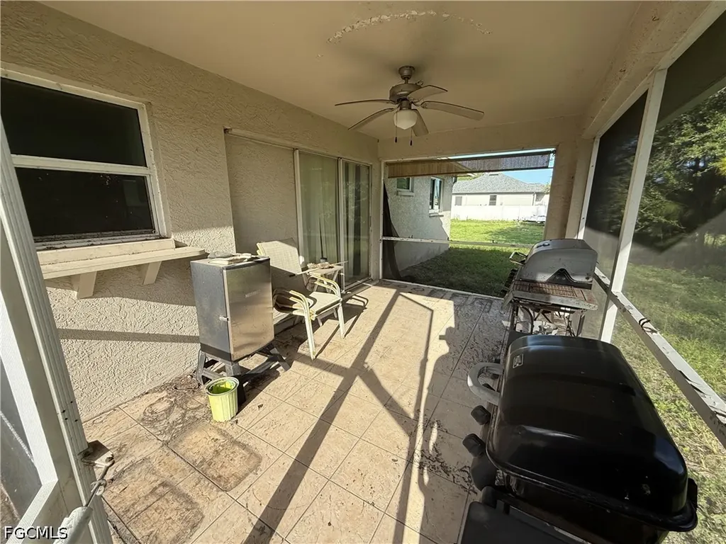 827 NE 17th Terrace Cape Coral FL 33909