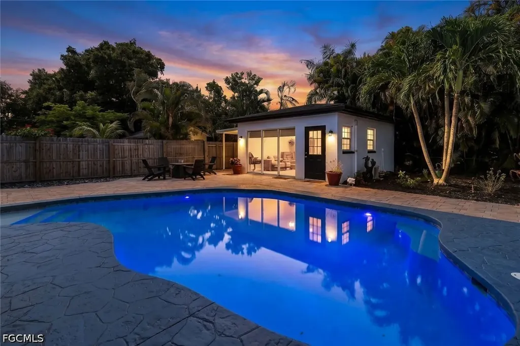 8327 Riviera Avenue Fort Myers FL 33919