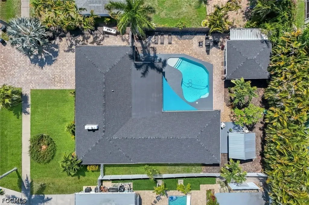 8327 Riviera Avenue Fort Myers FL 33919