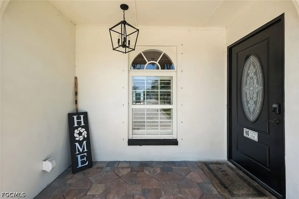 8327 Riviera Avenue Fort Myers FL 33919