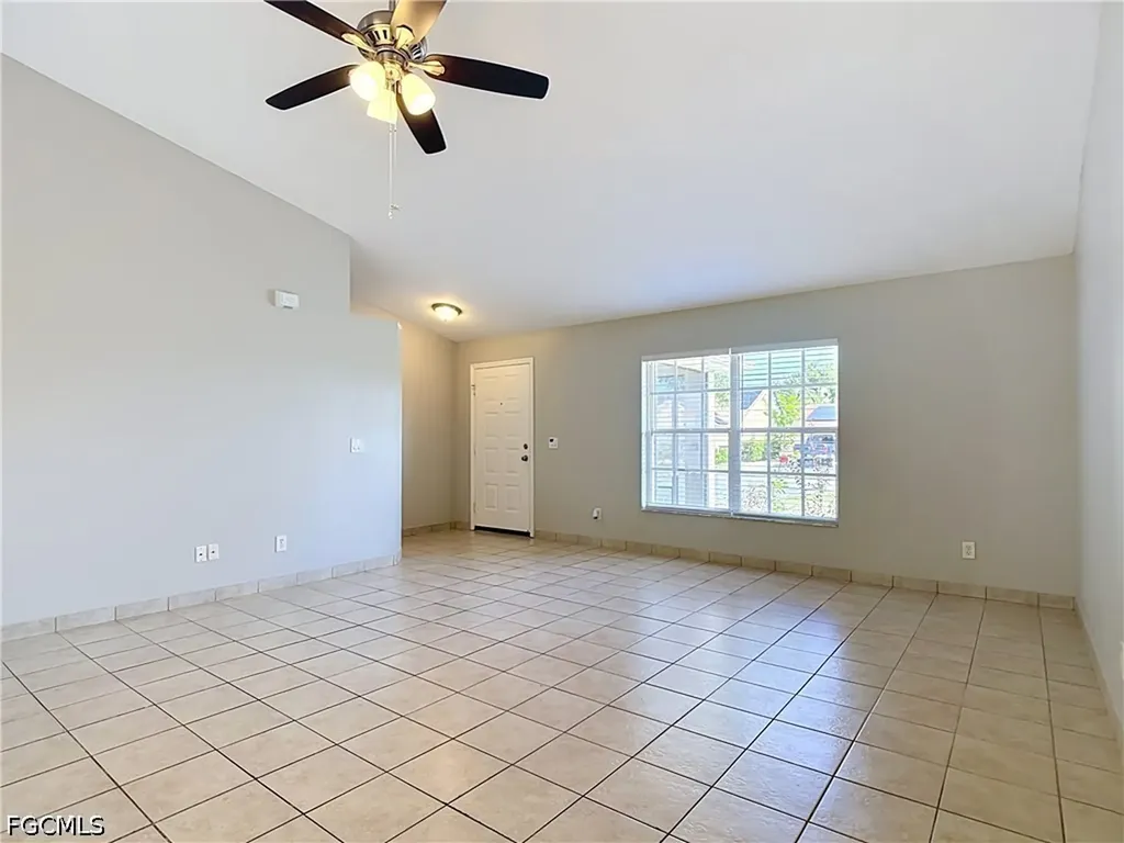528 SE 27th Street Cape Coral FL 33904