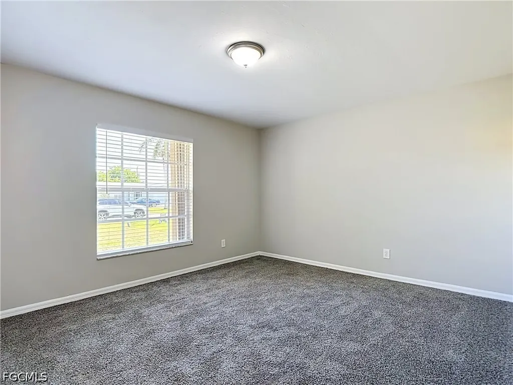 528 SE 27th Street Cape Coral FL 33904