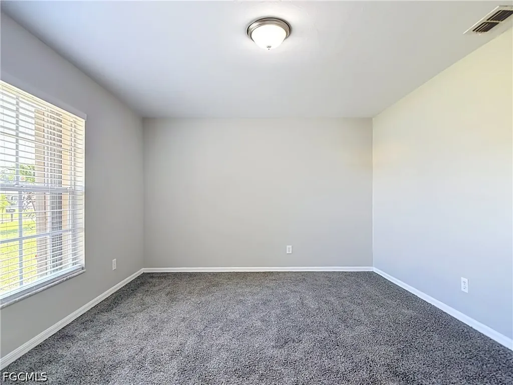 528 SE 27th Street Cape Coral FL 33904