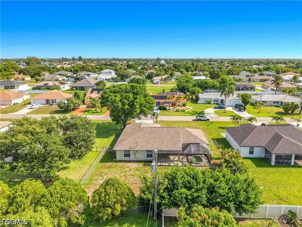 528 SE 27th Street Cape Coral FL 33904