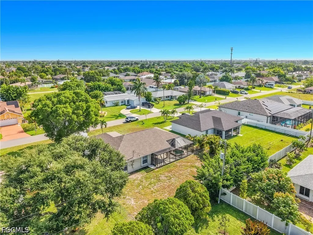 528 SE 27th Street Cape Coral FL 33904