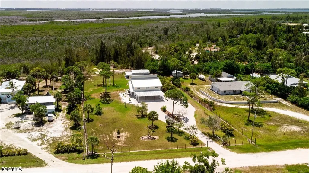 8626 Redwood Drive St. James City FL 33956
