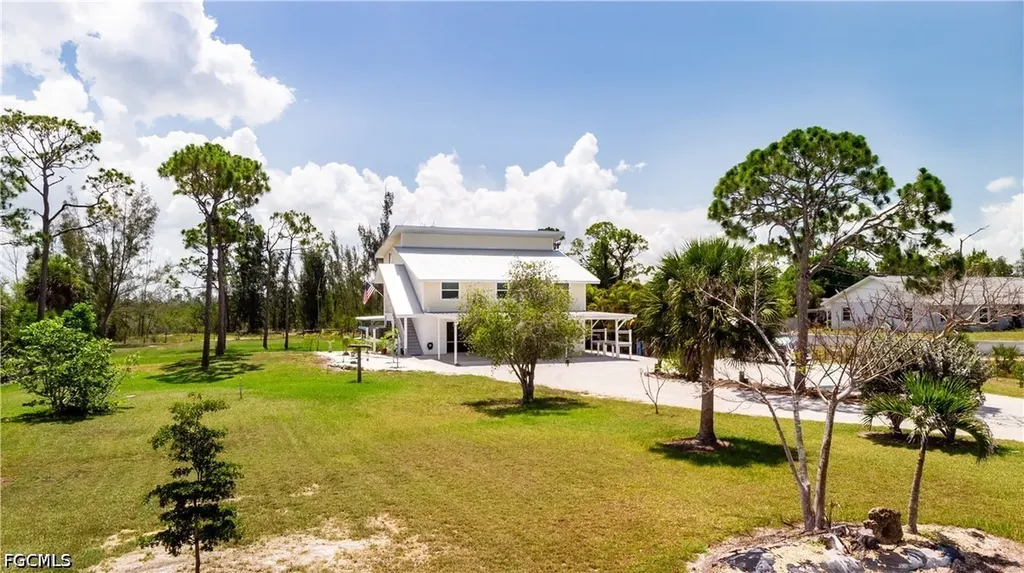 8626 Redwood Drive St. James City FL 33956