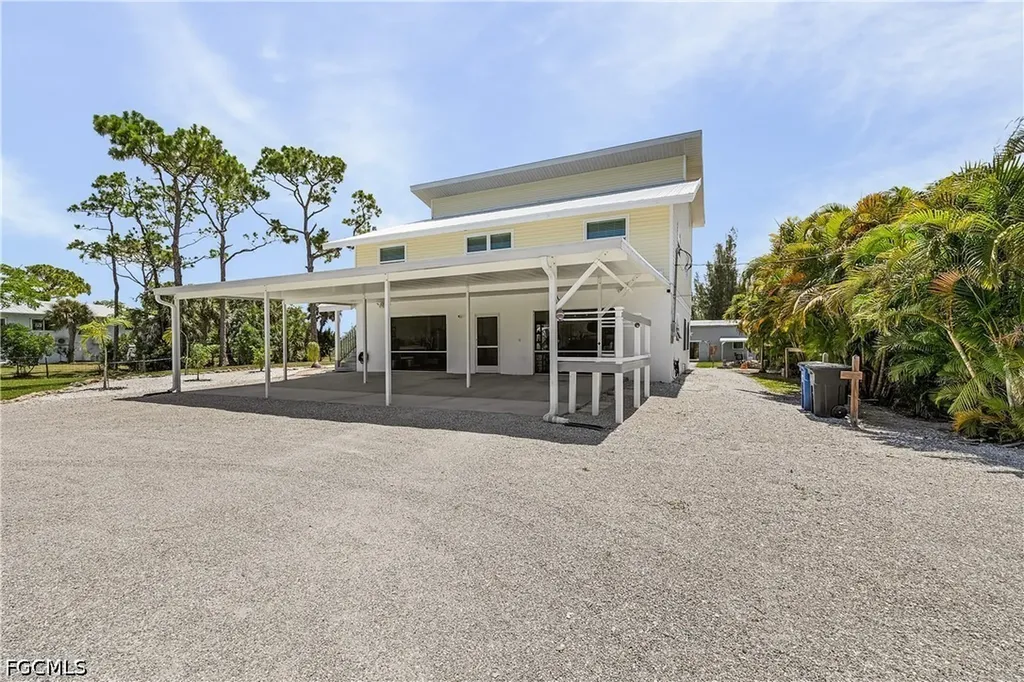 8626 Redwood Drive St. James City FL 33956