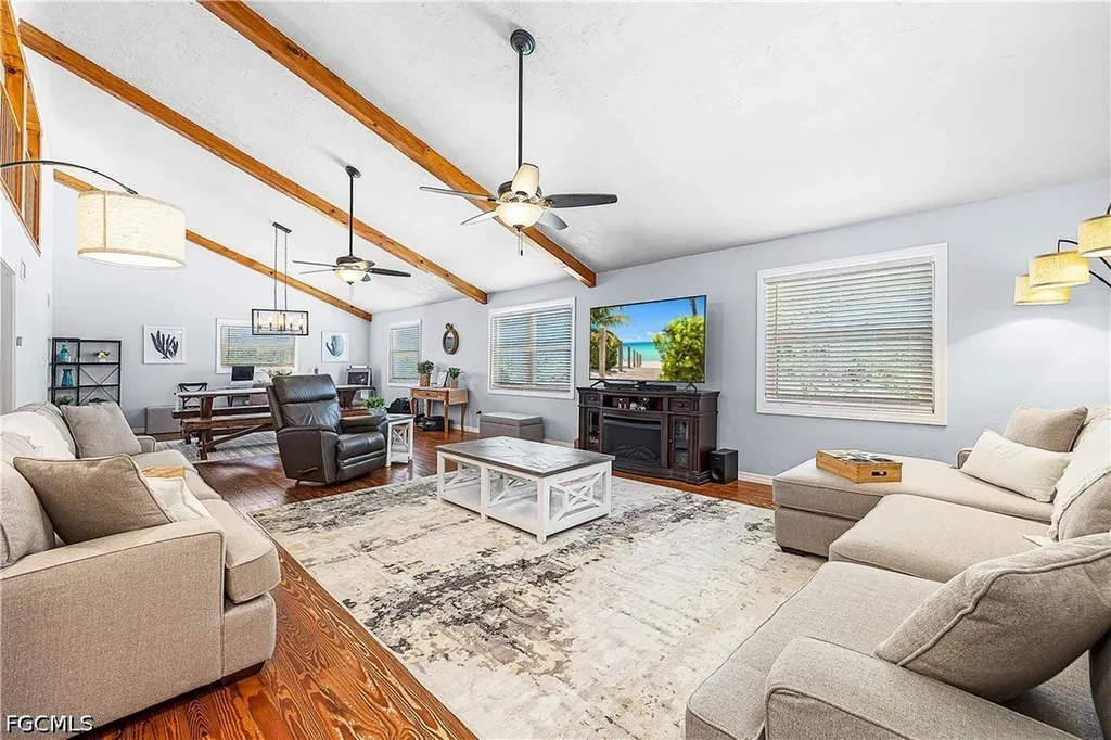 8626 Redwood Drive St. James City FL 33956