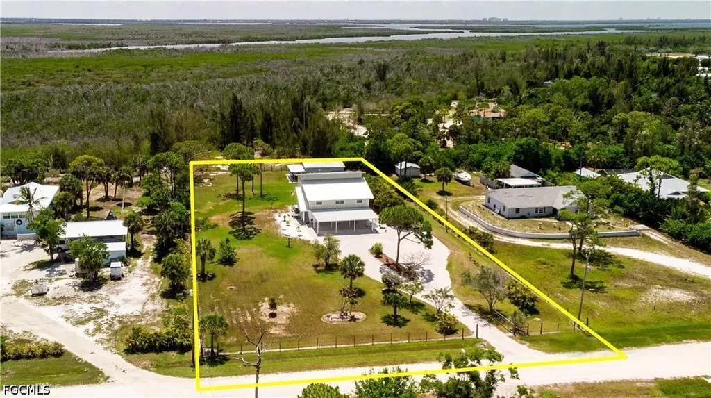 8626 Redwood Drive St. James City FL 33956