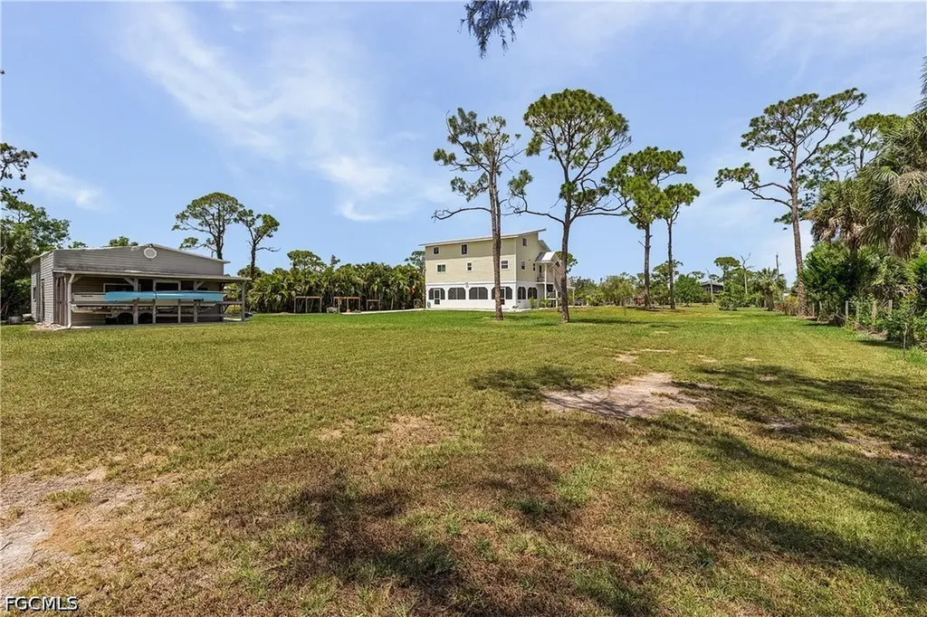 8626 Redwood Drive St. James City FL 33956