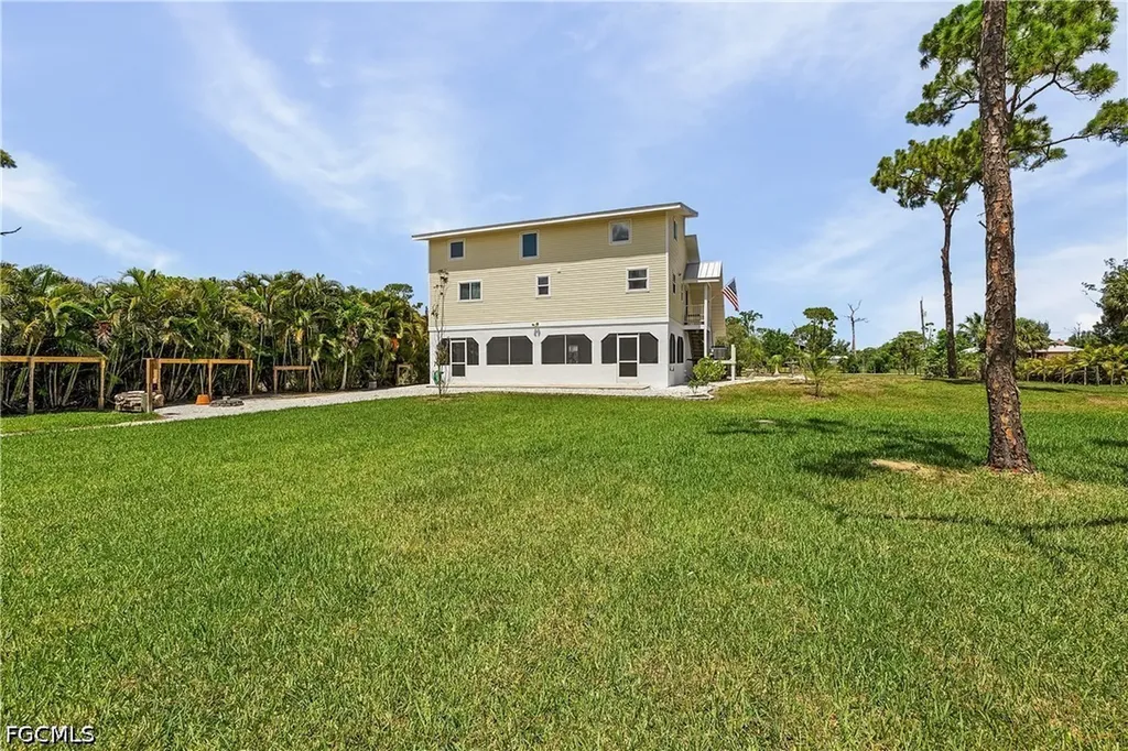 8626 Redwood Drive St. James City FL 33956