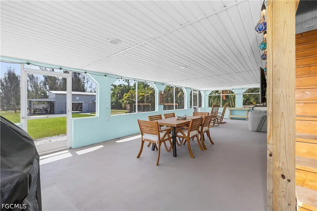 8626 Redwood Drive St. James City FL 33956