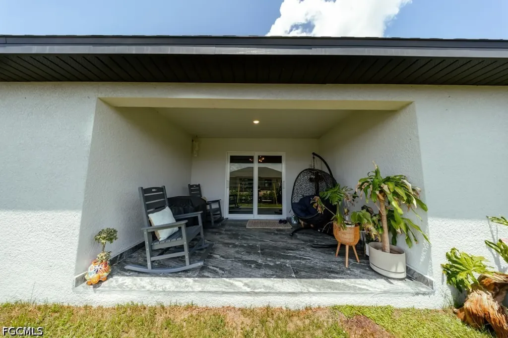 2003 NE 6th Avenue Cape Coral FL 33909