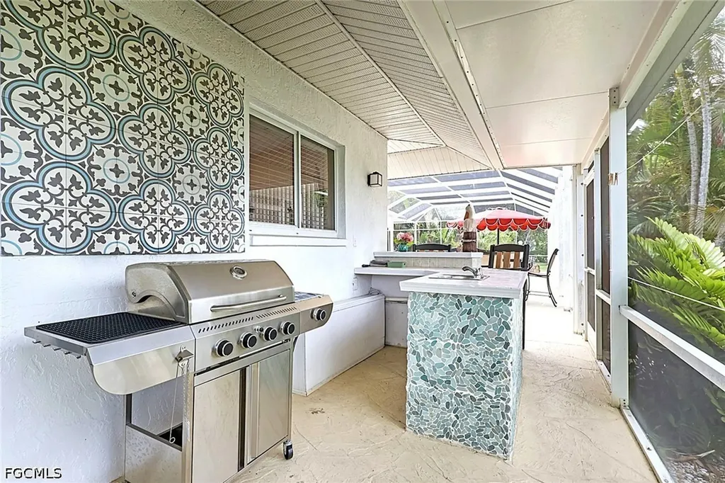 4403 SE 11th Place Cape Coral FL 33904
