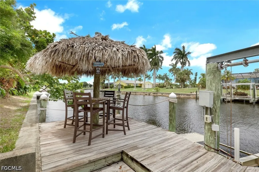 4403 SE 11th Place Cape Coral FL 33904