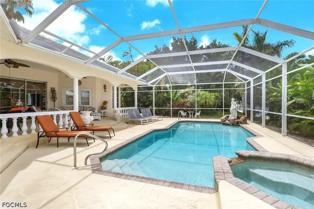 4403 SE 11th Place Cape Coral FL 33904