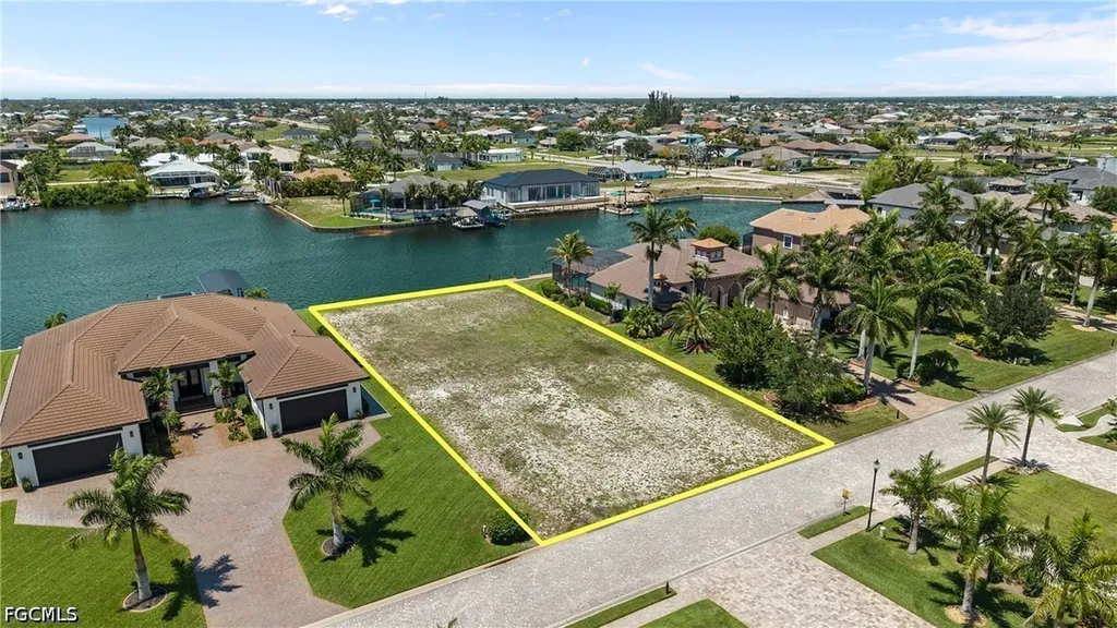 897 W Cape Estates Circle Cape Coral FL 33993
