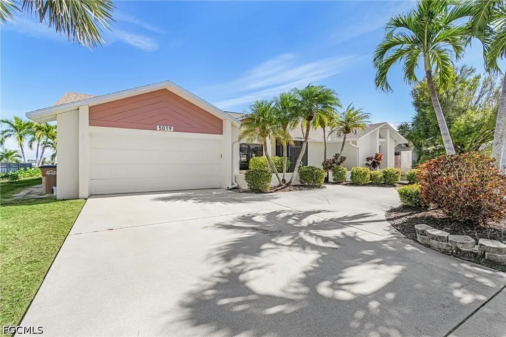5019 Skyline Boulevard Cape Coral FL 33914