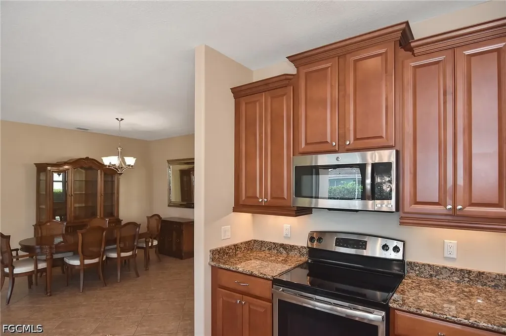 2669 Lambay Court Cape Coral FL 33991
