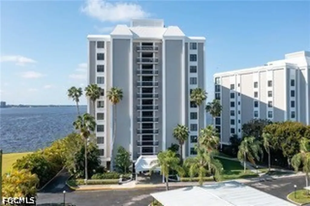 3350 N Key Drive North Fort Myers FL 33903
