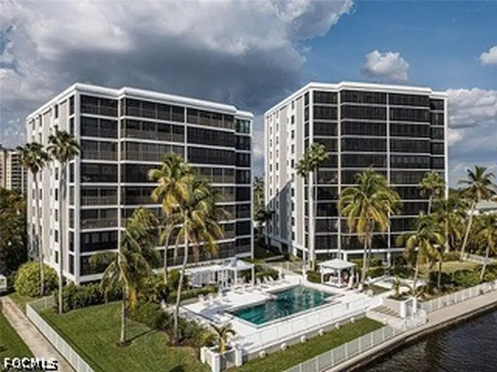 3350 N Key Drive North Fort Myers FL 33903