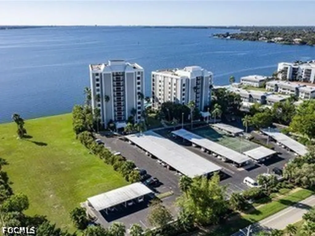 3350 N Key Drive North Fort Myers FL 33903