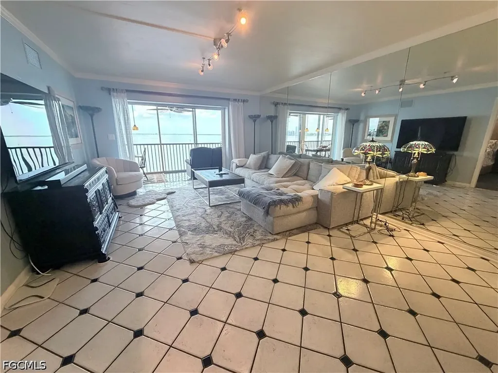 3350 N Key Drive North Fort Myers FL 33903