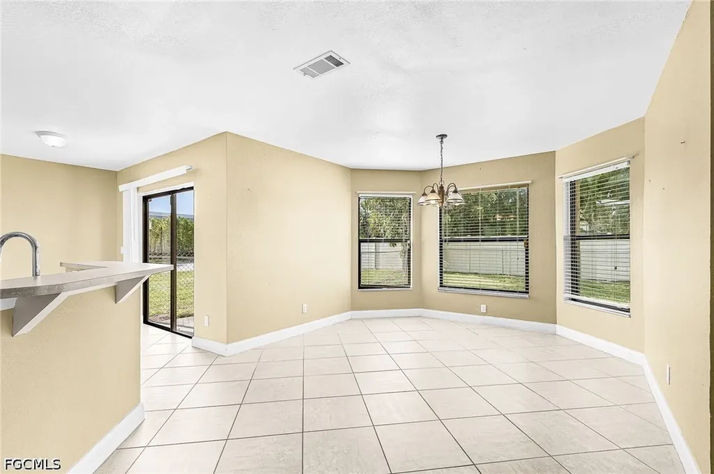 820 SW 16th Terrace Cape Coral FL 33991