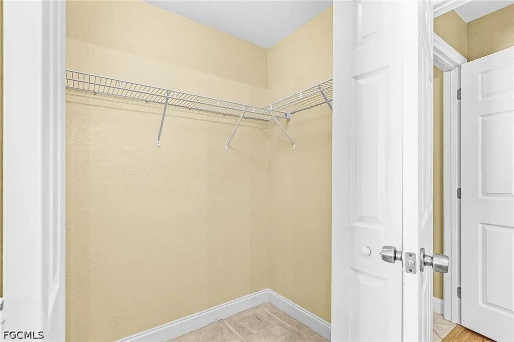 820 SW 16th Terrace Cape Coral FL 33991