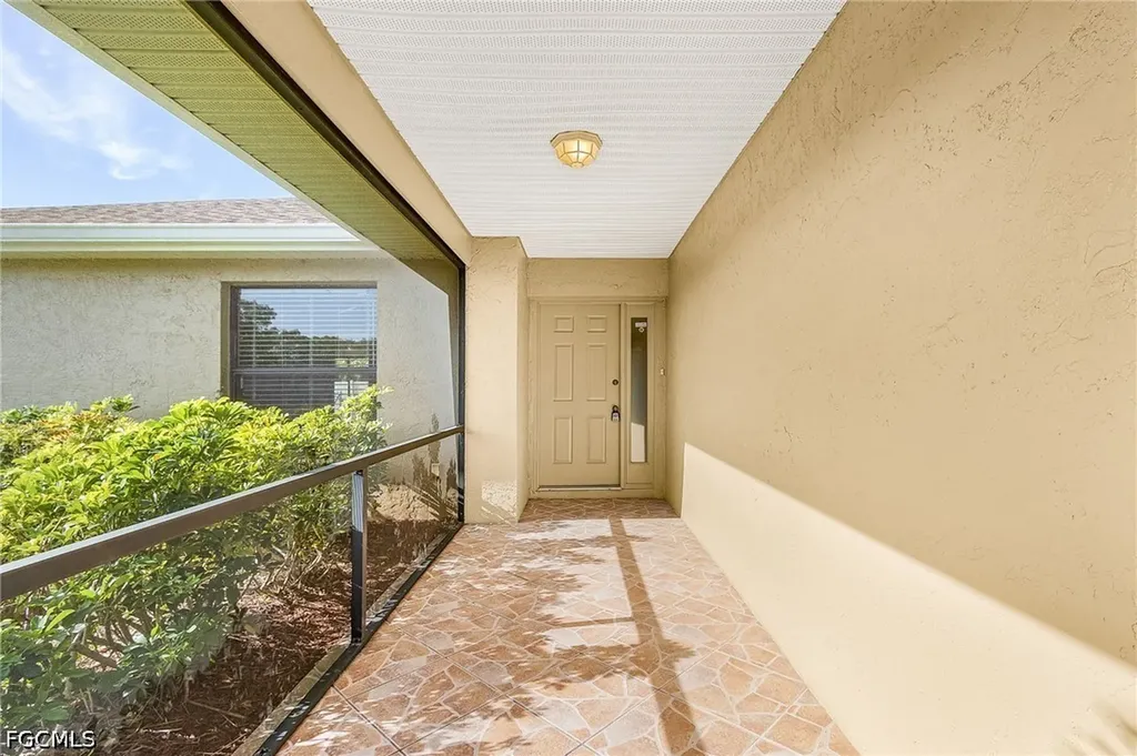 820 SW 16th Terrace Cape Coral FL 33991