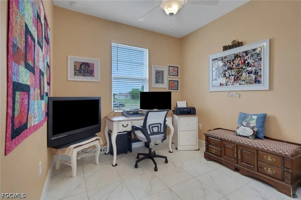 1519 NE 8th Place Cape Coral FL 33909