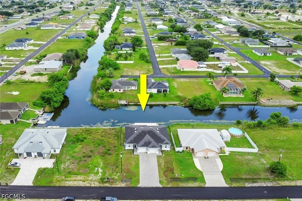 1519 NE 8th Place Cape Coral FL 33909
