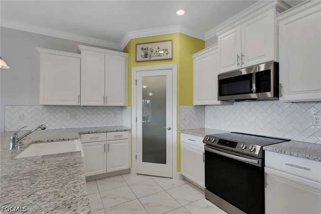 1519 NE 8th Place Cape Coral FL 33909