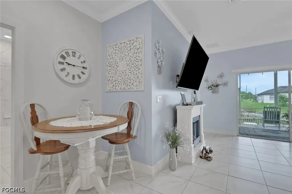 1519 NE 8th Place Cape Coral FL 33909