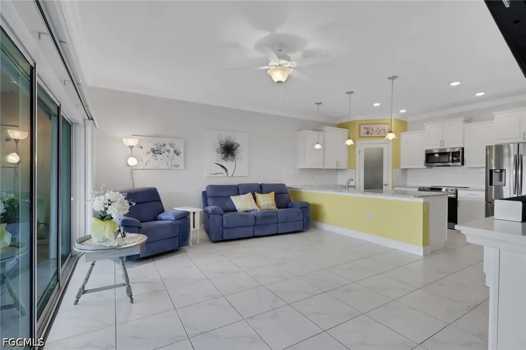 1519 NE 8th Place Cape Coral FL 33909