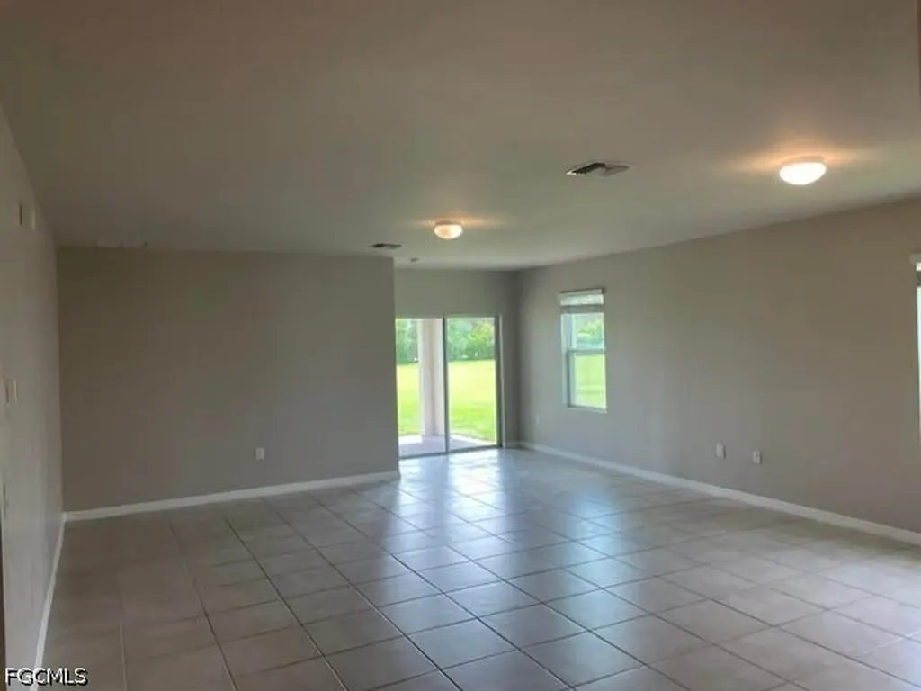 3187 Cozumel Court Cape Coral FL 33909