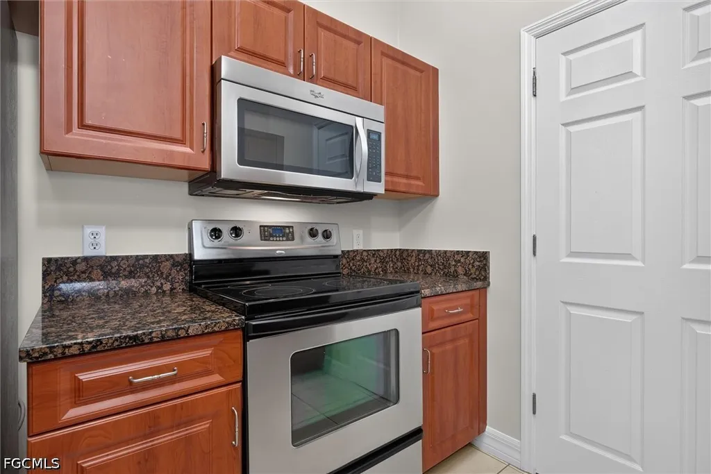 8521 Oakshade Circle Fort Myers FL 33919