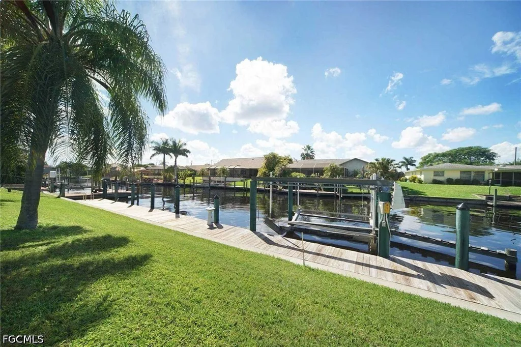 2308 SE 27th Street Cape Coral FL 33904