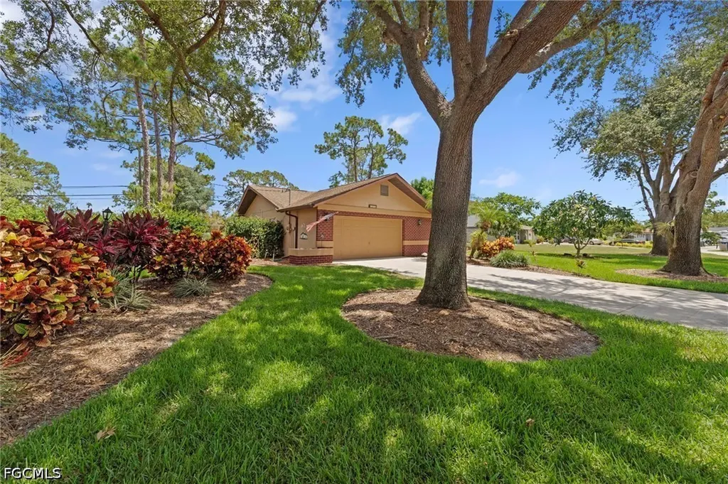 2379 Woodland Boulevard Fort Myers FL 33907