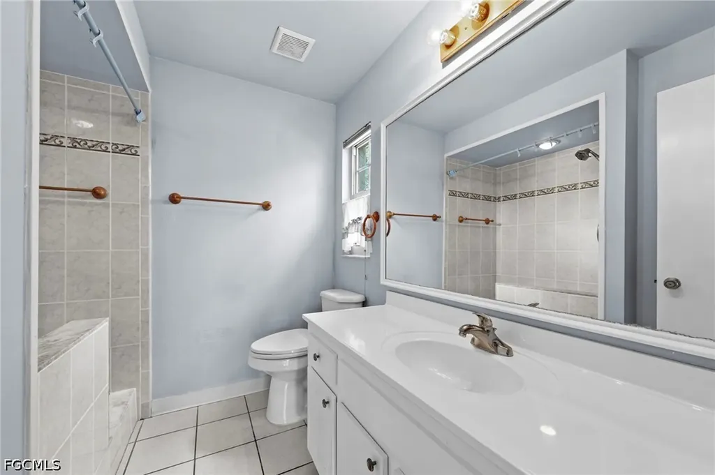 2379 Woodland Boulevard Fort Myers FL 33907