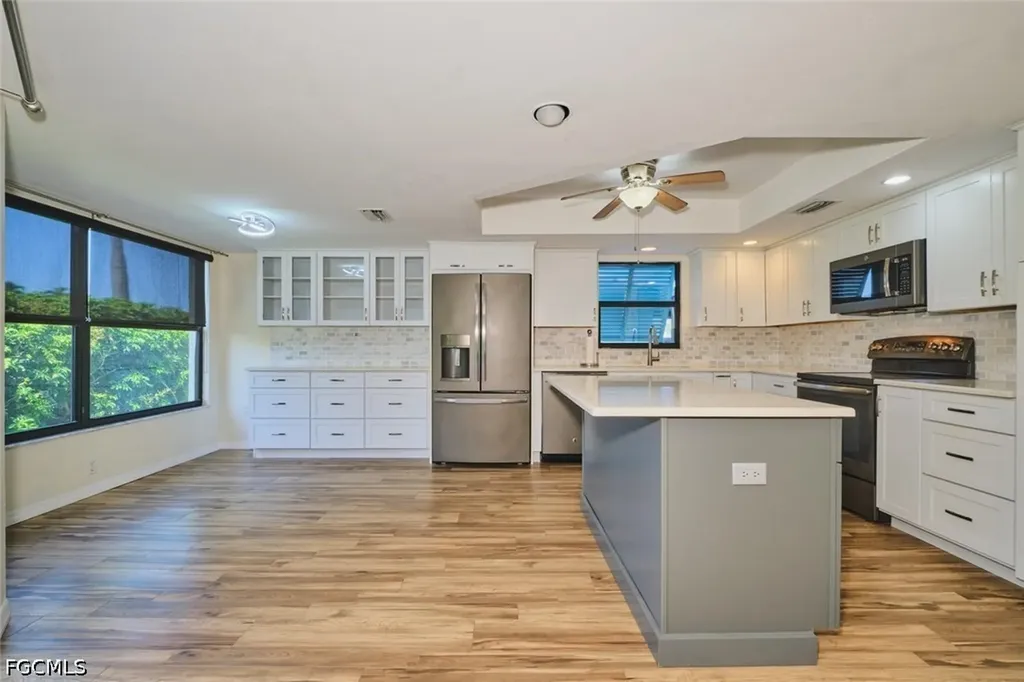 1914 SE 40th Terrace Cape Coral FL 33904