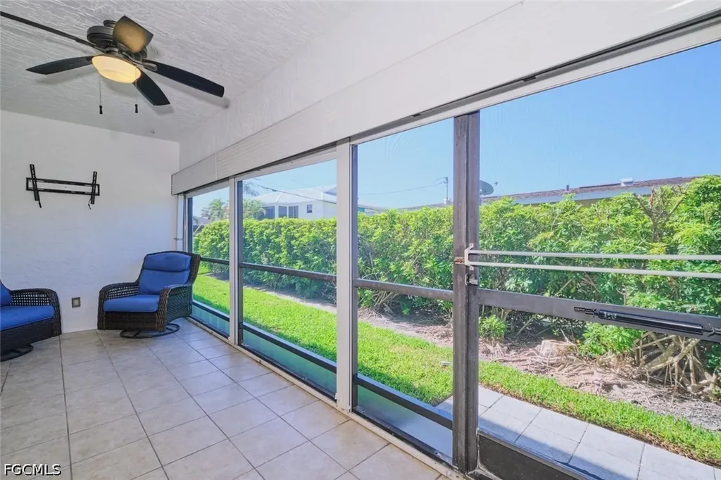 1914 SE 40th Terrace Cape Coral FL 33904