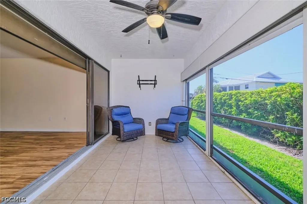 1914 SE 40th Terrace Cape Coral FL 33904