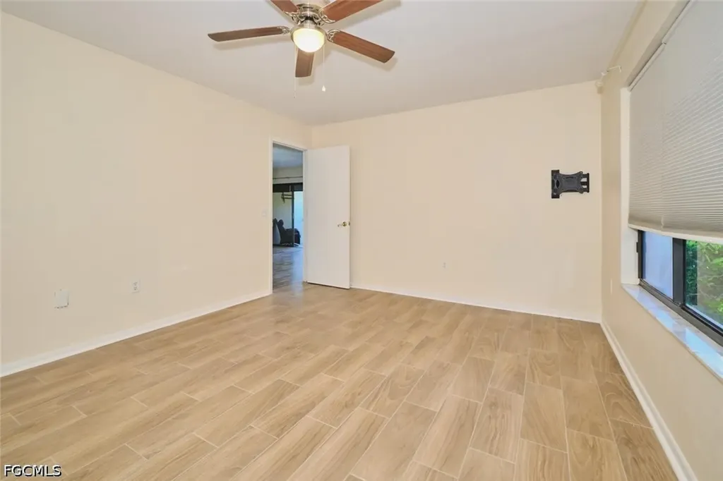 1914 SE 40th Terrace Cape Coral FL 33904